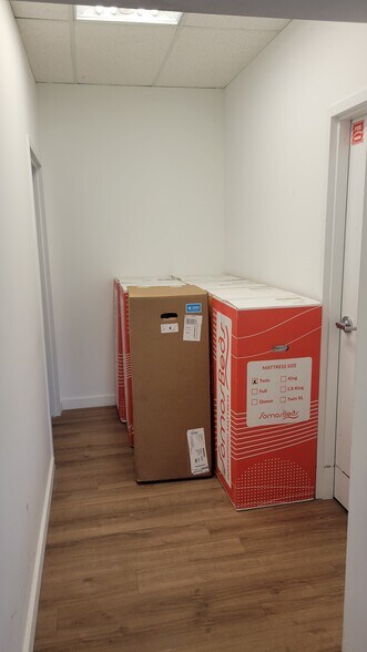 More Photos Of 6010-6020 Mayfield Rd, Mayfield Heights Freestanding For Lease