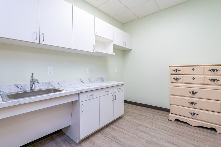 More Photos Of 4714 Riverstone Blvd, Missouri City Medical For Sale