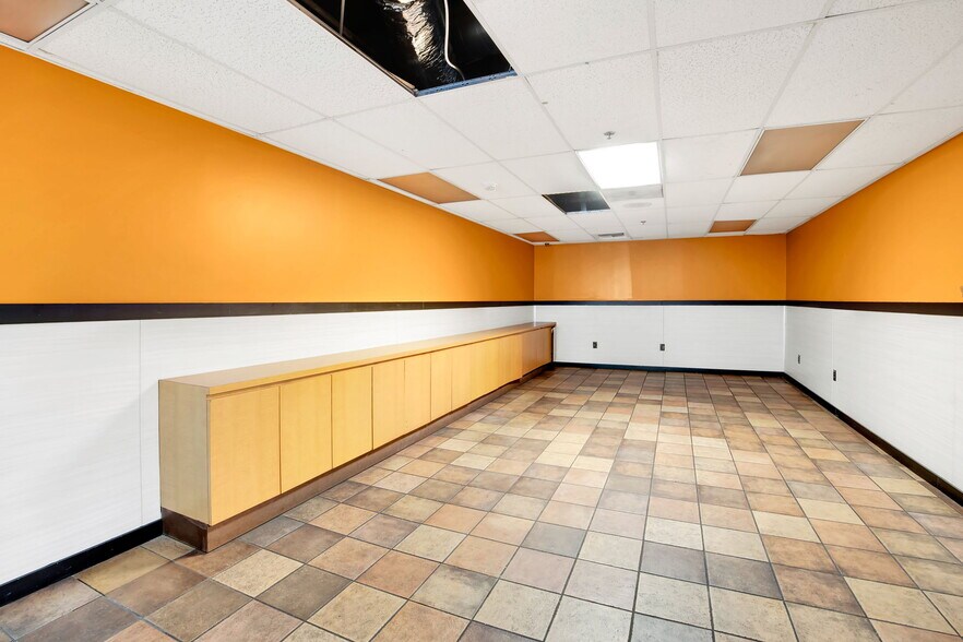 More Photos Of 701 W 7th St, Los Angeles Apartments For Lease