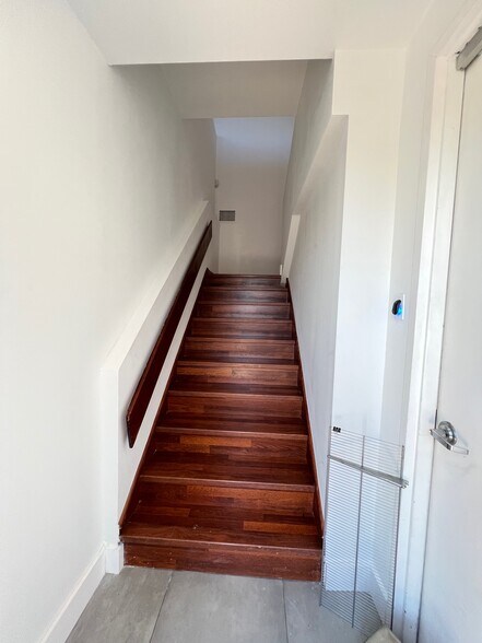 More Photos Of 20101-20161 NE 16th Pl, Miami Loft Creative Space For Sale