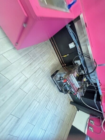 More Photos Of 27 Temple St, Quincy Apartments For Lease