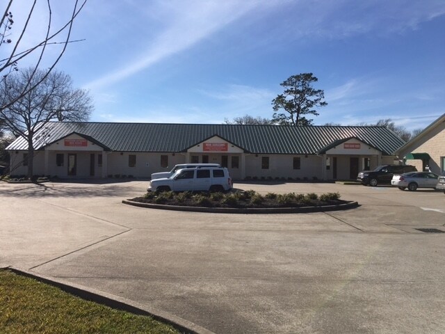 More Photos Of 1110 S Friendswood Dr, Friendswood Unknown For Lease