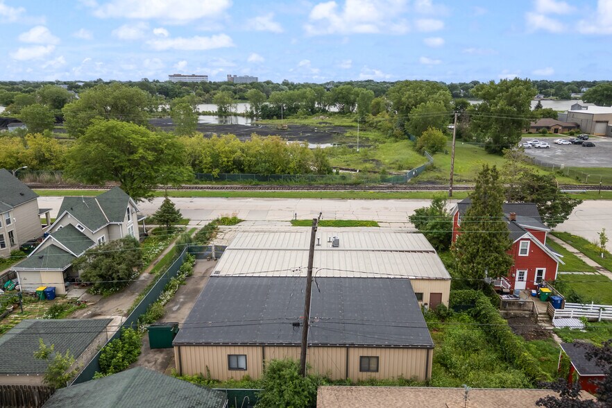 More Photos Of 1138 State St, Green Bay Warehouse For Sale