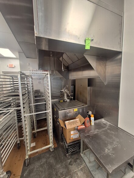 More Photos Of 101 N West State Rd, American Fork Freestanding For Lease