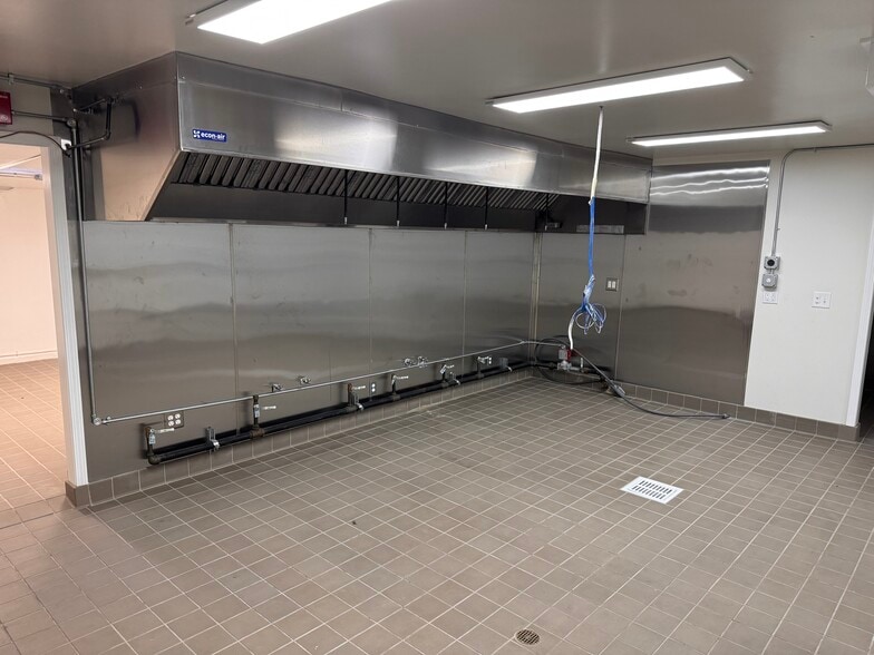 More Photos Of 4843 W Century Blvd, Inglewood Restaurant For Lease