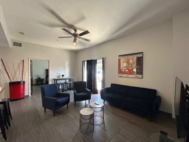 More Photos Of 502 Shiloh Dr, Laredo Apartments For Sale