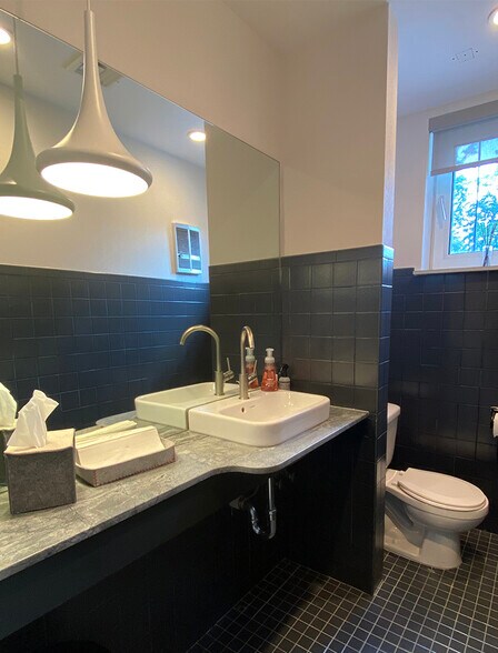 More Photos Of 8-10 Fullerton Ave, Montclair Office For Lease