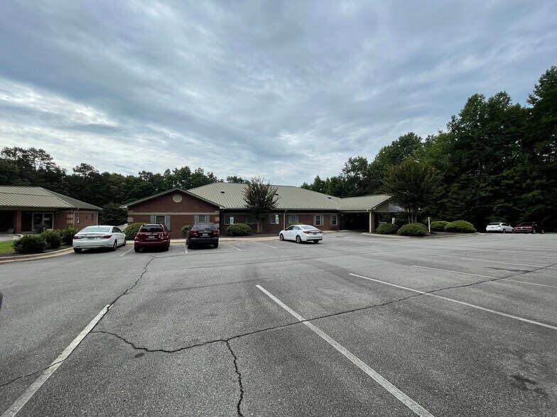 More Photos Of 505 Samaritans Ridge Ct, Elkin Medical For Lease