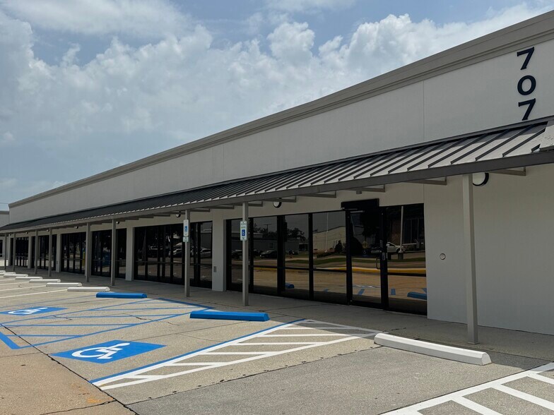 More Photos Of 707 Grand Caillou Rd, Houma Medical For Lease