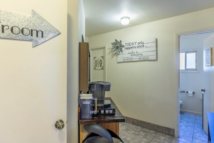 More Photos Of 1 E Apache St, Wickenburg Office For Sale