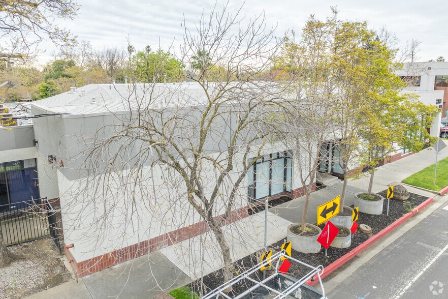 More Photos Of 2331 Alhambra Blvd, Sacramento Medical For Lease