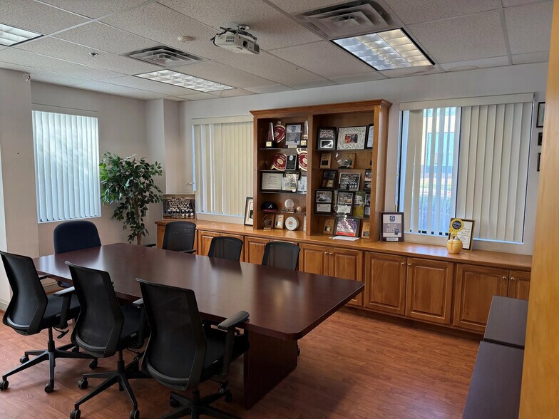 More Photos Of 2911 Northeast Pky, Doraville Warehouse For Sale