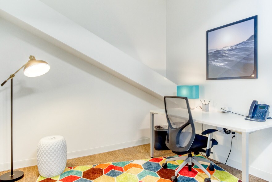 More Photos Of 1011 S Hamilton Rd, Chapel Hill Office For Lease