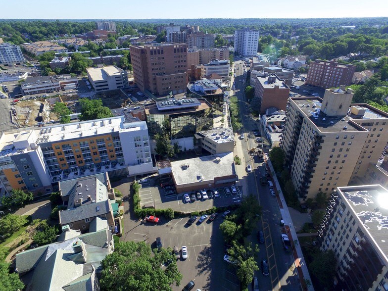 Primary Photo Of 80 Prospect St, Stamford Freestanding For Lease