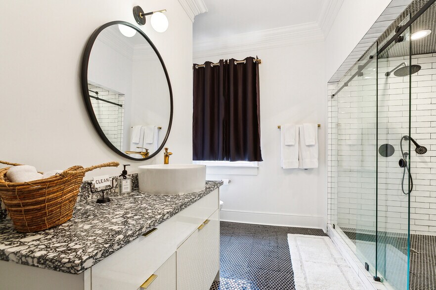 More Photos Of 1900 N Rampart St, New Orleans Hospitality For Sale