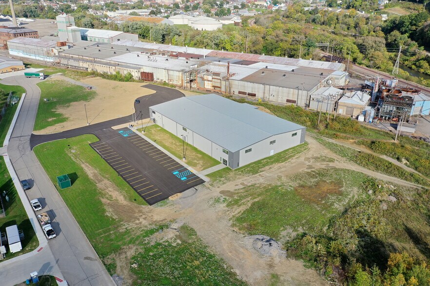 More Photos Of 169 Hollywood Dr, Butler Warehouse For Lease
