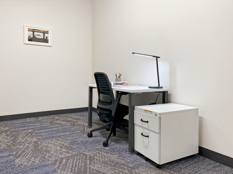 More Photos Of 238 N Massachusetts Ave, Lakeland Coworking Space