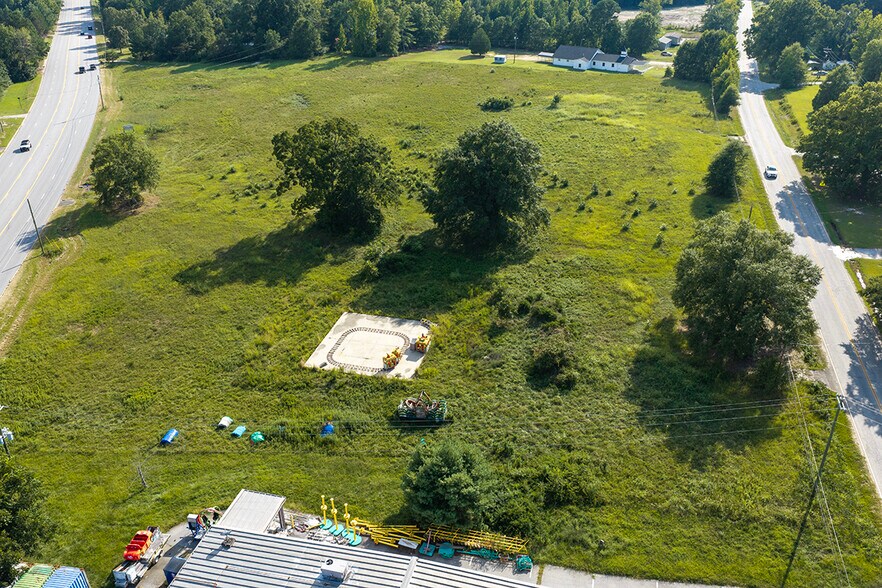 More Photos Of 4911 Emerson St, Hodges Land For Sale