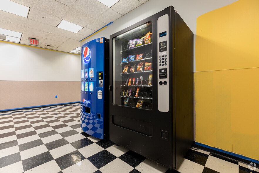 More Photos Of 375 McCarter Hwy, Newark Office For Lease