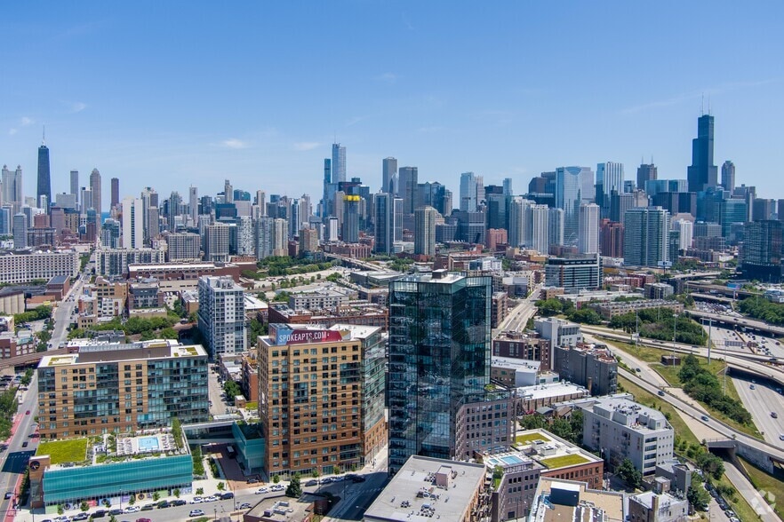 More Photos Of 730 N Milwaukee Ave, Chicago Apartments For Lease