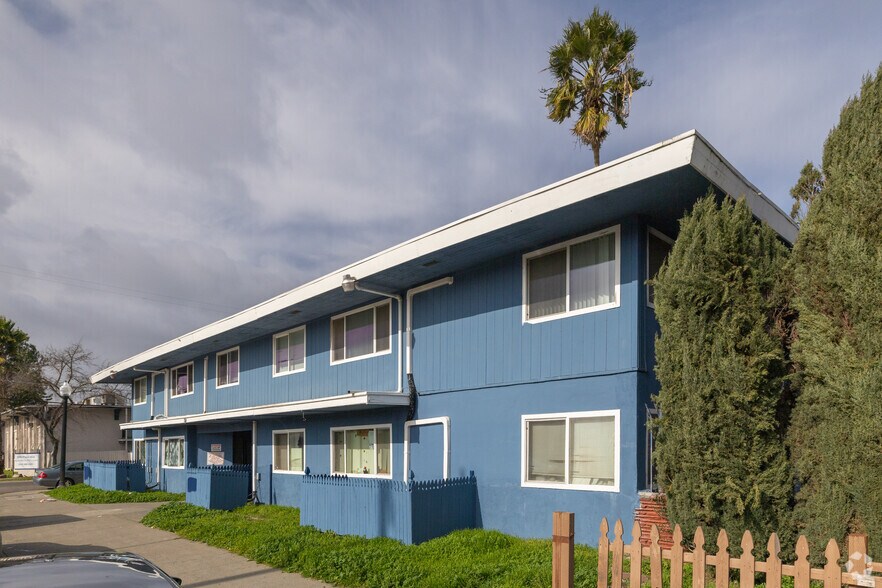 More Photos Of 701 Plaza Ave, Sacramento Apartments For Sale