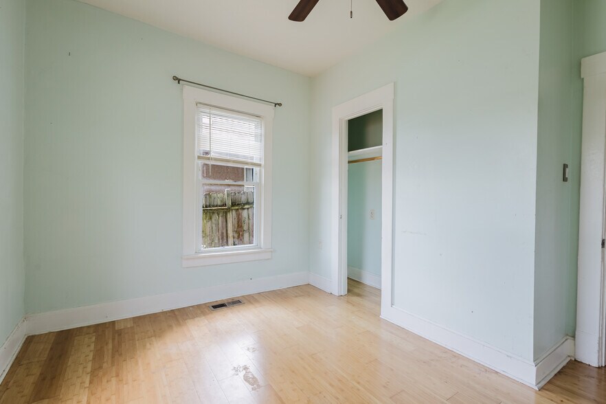 More Photos Of , Lexington Specialty For Sale