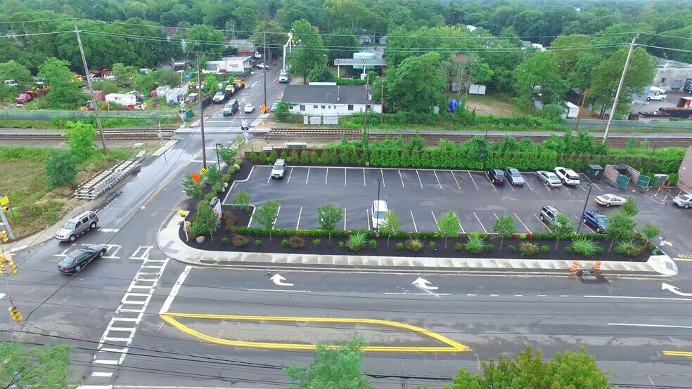 Primary Photo Of 70 W Suffolk Ave, Central Islip Storefront For Lease