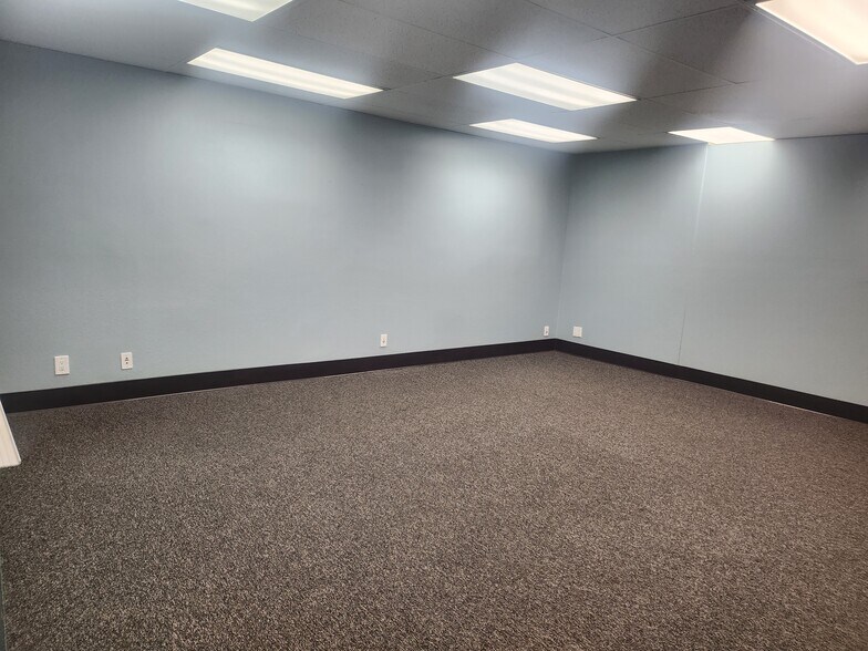 More Photos Of 12838 Central Ave, Chino Office Residential For Lease