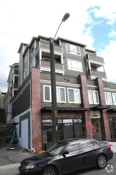 More Photos Of 3232 15th Ave W, Seattle Apartments For Sale
