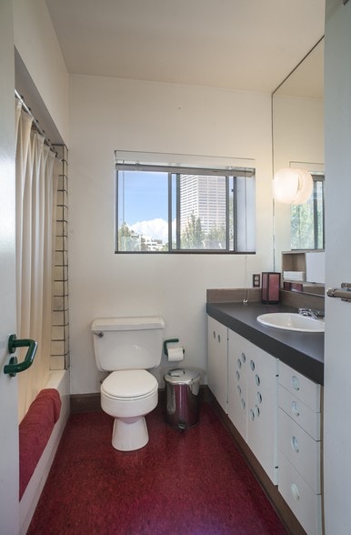 More Photos Of 71 SW Oak St, Portland Office For Lease