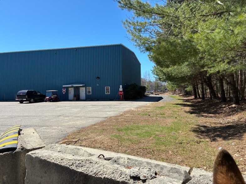 More Photos Of 185 Lafayette Rd, North Hampton Warehouse For Lease