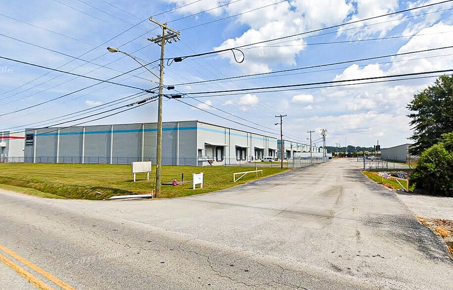 Primary Photo Of 2220 Polymer Dr, Chattanooga Warehouse For Lease