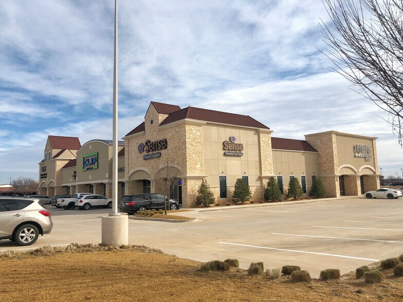 More Photos Of 6200 W Memorial Rd, Oklahoma City General Retail For Lease