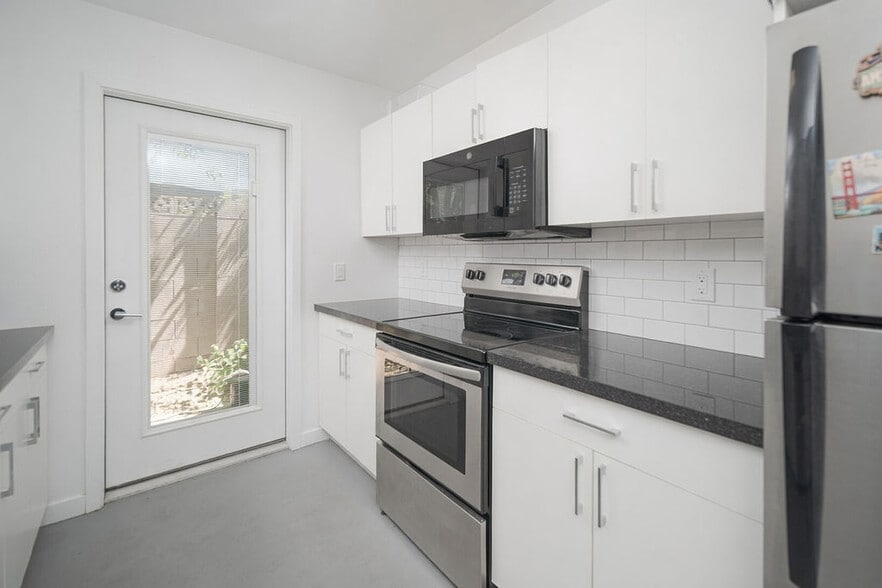More Photos Of 4401 N 21st St, Phoenix Apartments For Sale