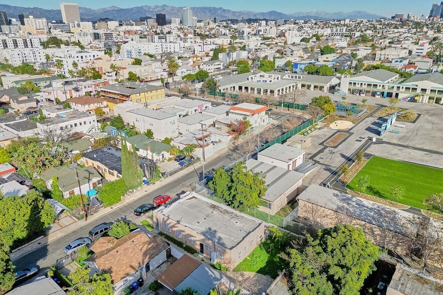 More Photos Of 3030 W 12th Pl, Los Angeles Land For Sale