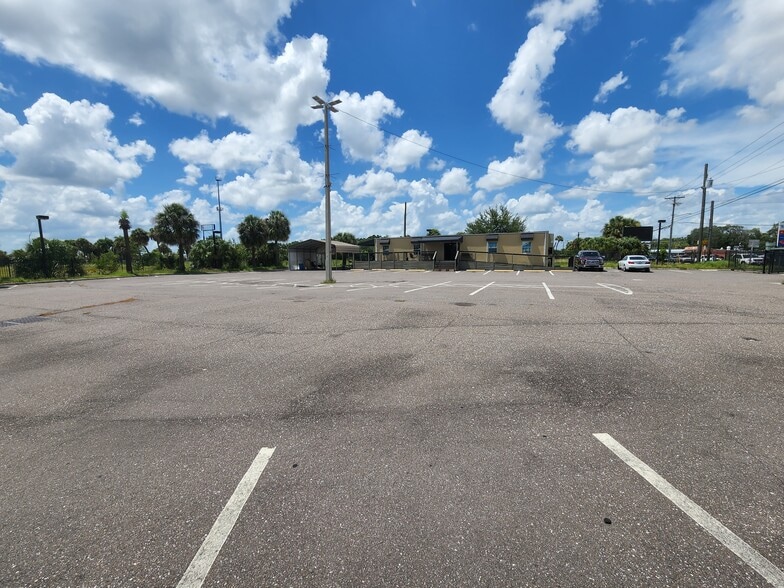 More Photos Of 856 E Busch Blvd, Tampa Auto Dealership For Lease