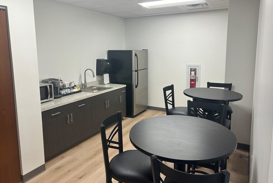 More Photos Of 220 Gibraltar Rd, Horsham Township Office For Lease