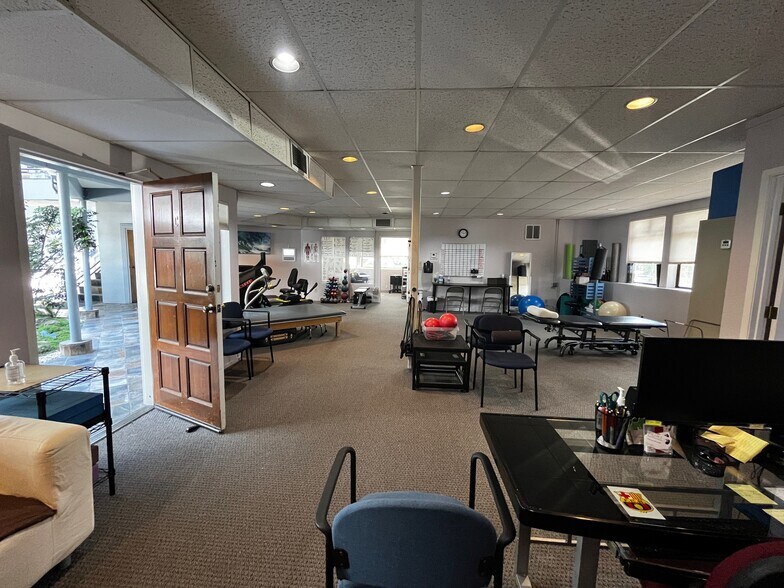 More Photos Of 1260 41st Ave, Capitola Office For Sale