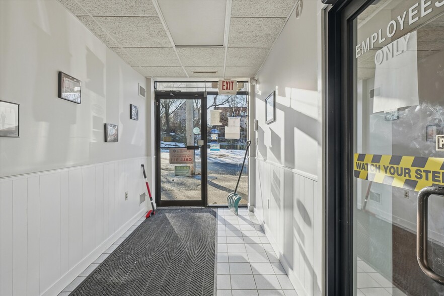 More Photos Of 7 Stewart St, Haverhill Manufacturing For Lease