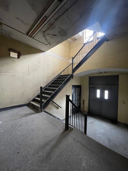 More Photos Of 658 Bailey Ave, Buffalo Manufacturing For Sale