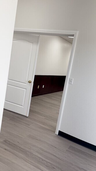 Primary Photo Of 3660 N Rancho Dr, Las Vegas Medical For Sale