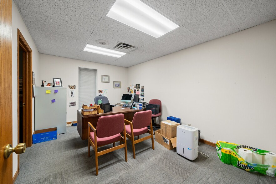 More Photos Of 130 Elizabeth Ln, Genoa City Industrial For Lease