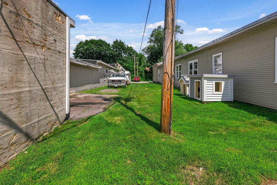 More Photos Of 36 Carpenter Street St, Keene Office For Sale