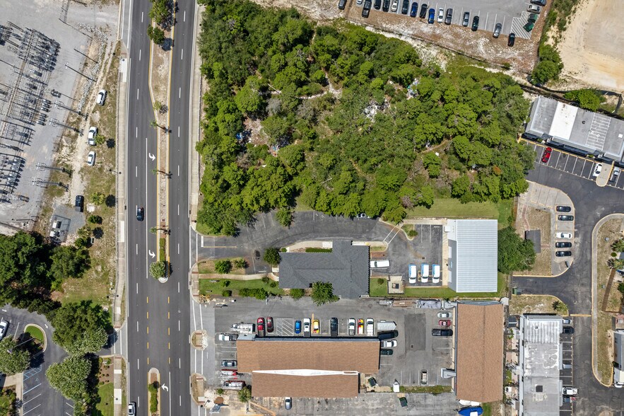 More Photos Of 209 Main St, Destin Storefront Retail Office For Sale