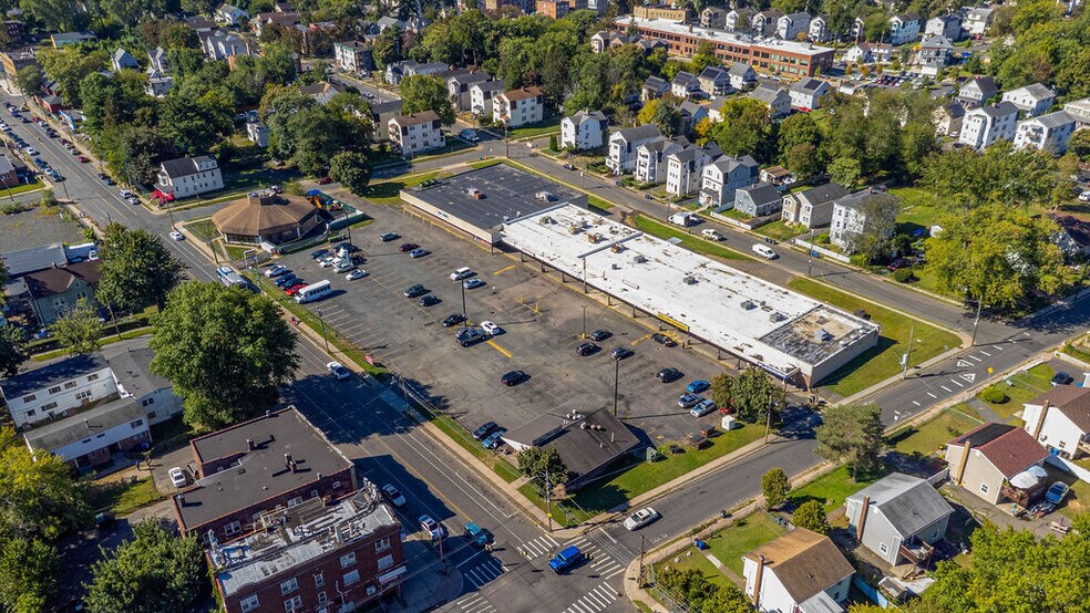 More Photos Of , Hartford General Retail For Sale
