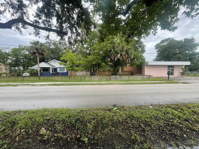 Primary Photo Of 112 Center St, Daytona Beach Office Residential For Sale