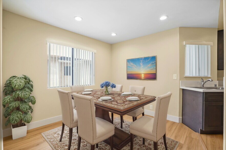 More Photos Of 1207 N Columbus Ave, Glendale Apartments For Sale