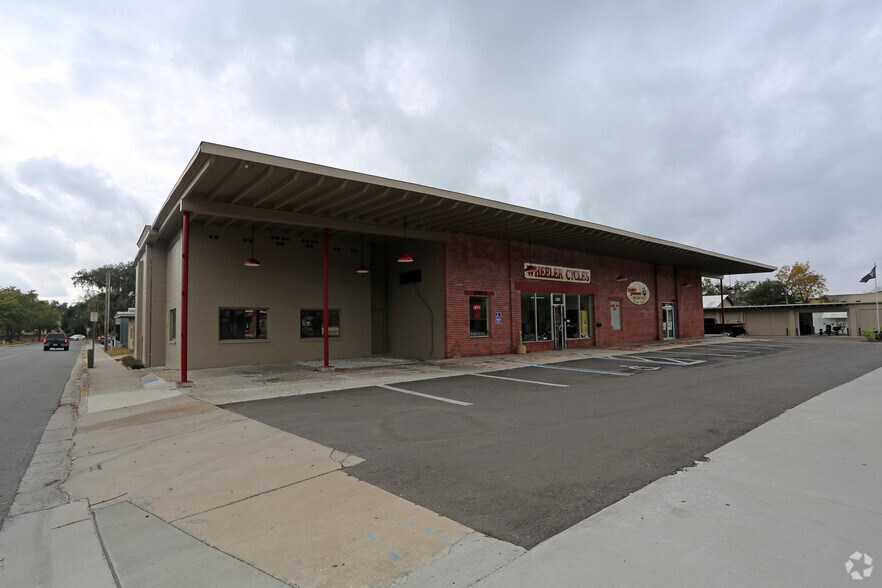 More Photos Of 1201 W Main St, Leesburg Service For Lease