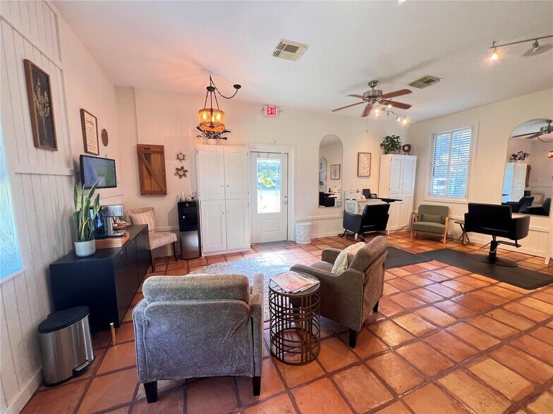 More Photos Of 180 Rio Villa Rd, Punta Gorda Freestanding For Sale
