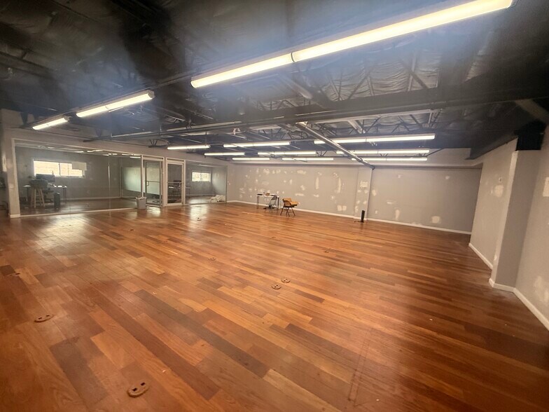 More Photos Of 230 Marion Ave, Linden Research And Development For Sale